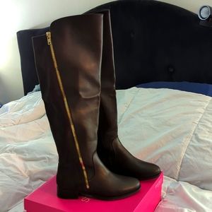 Sequoia Asymmetrical Zipper Boot